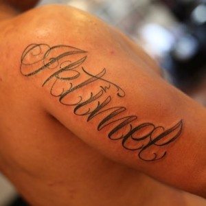 Lucky Lauren Script Authentink