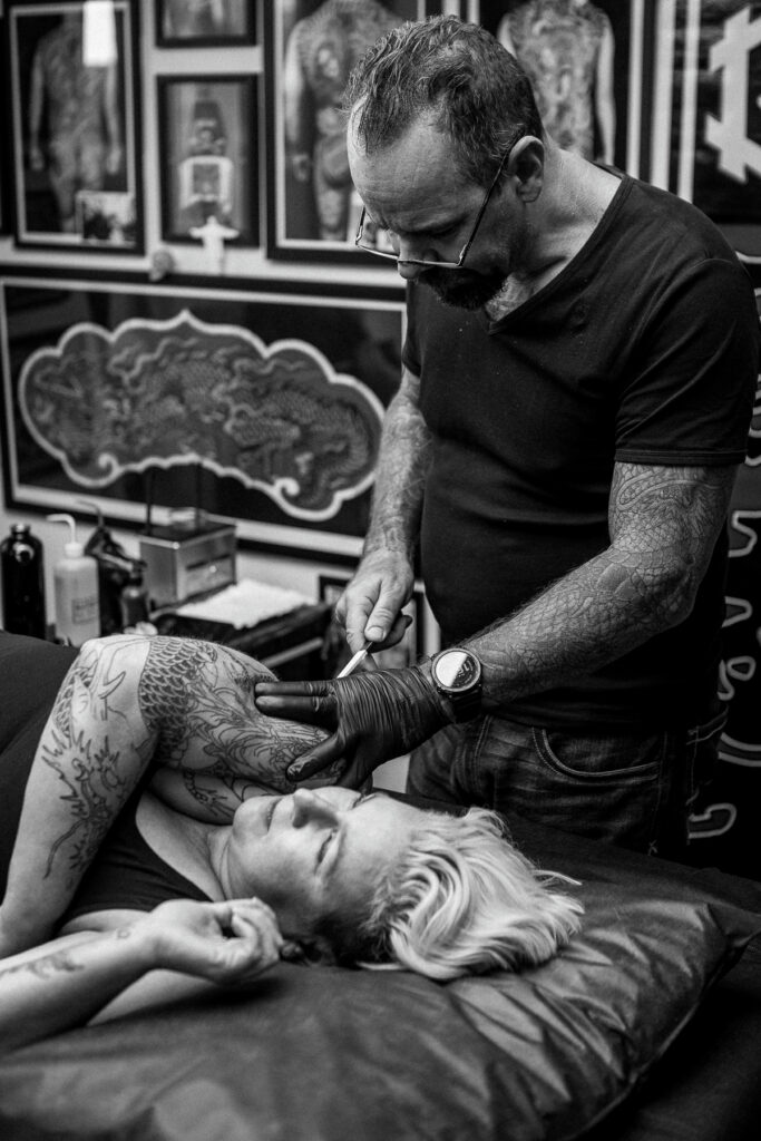 What Is Tebori Irezumi? Japanese Tattooing Done By Hand 3 110A5789